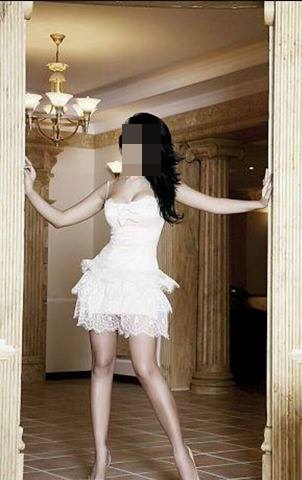 Dolgun Göğüslu Escort Zeyno