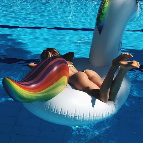 Mersin'in Büyüleyici Escortu: Çiçek